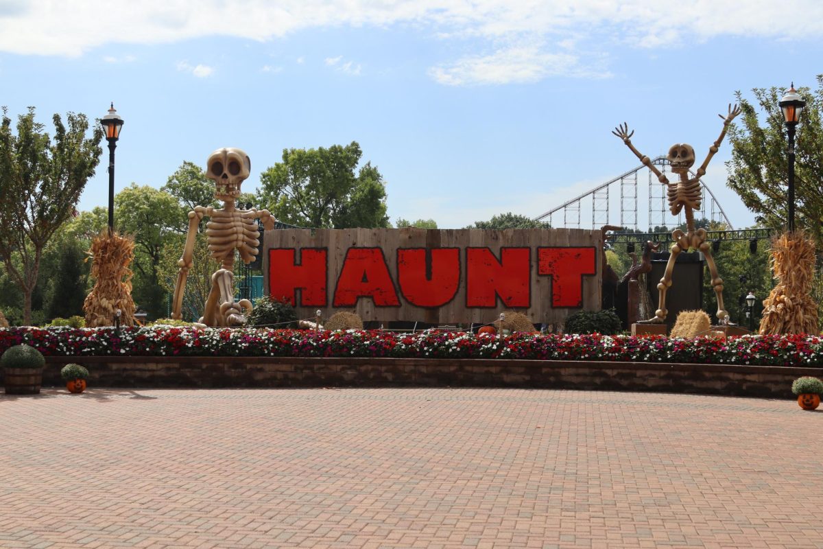 Worlds of Fun 'Halloween Haunt' sign