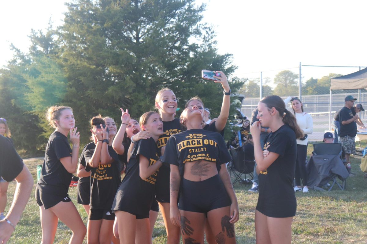 Cross Country team hosts Blackout Run to fight Childhood Cancer Oct. 4