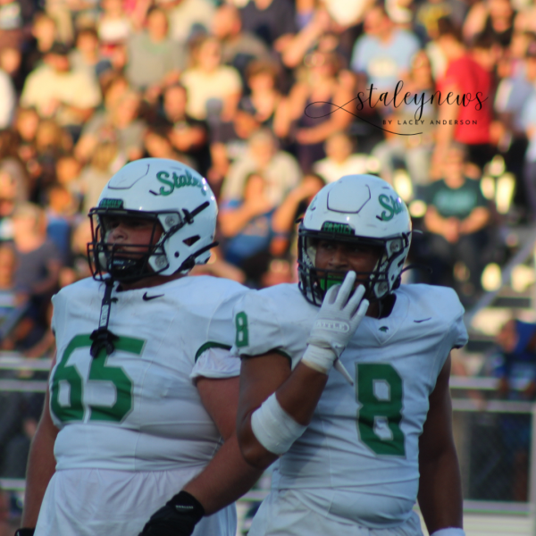 Varsity Football Beats Oak Park In Season Opener
