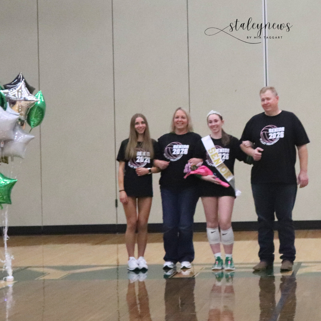 Volleyball Honors Seniors Before Liberty North Games