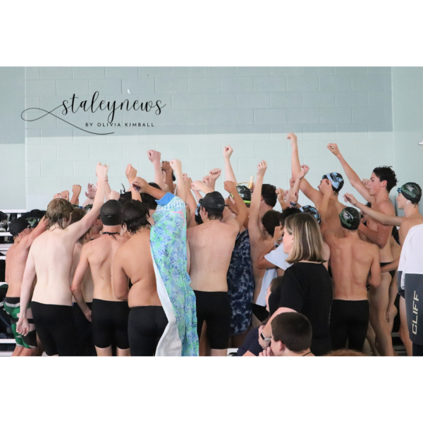 Boys Swim Takes First Against Savannah, Raytown