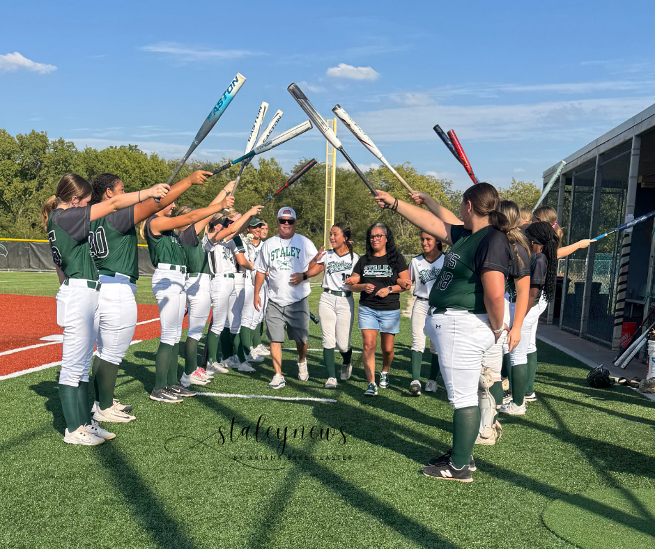 Softball Honors Seniors Before Win