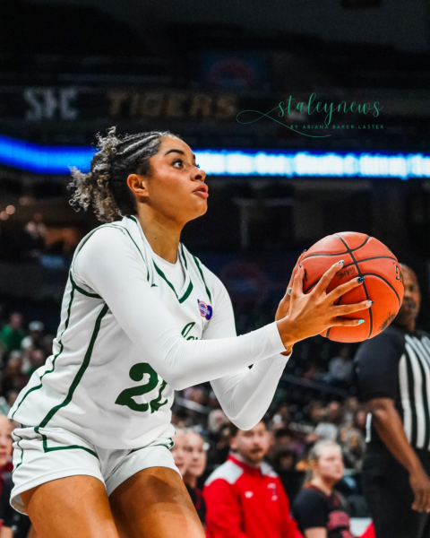 Girls Basketball In State Finals After Win Against Jackson