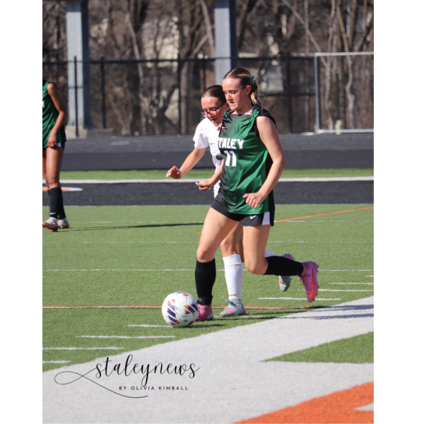 Soccer Kicks Off Platte County Tourney With Win