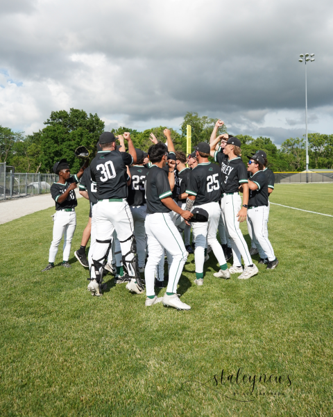 Baseball Beats Rockhurst In First State Quarterfinals Game