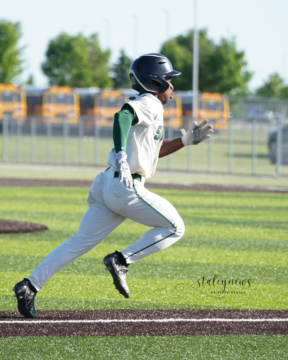 Varsity Baseball Rolling Into Playoffs After Senior-Night Rout