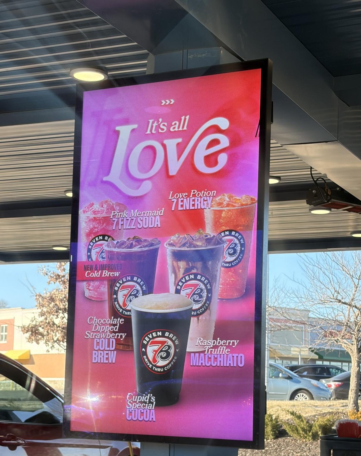 Love At First Sip: Reviewing Featured Drinks At 7Brew